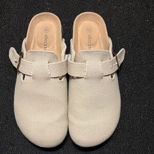 Canvas Slip-On Clogs in Light Beige